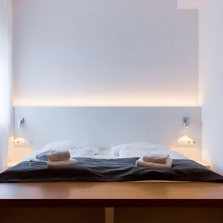 Mk Bed & Breakfast Muenchen Szálloda 2*