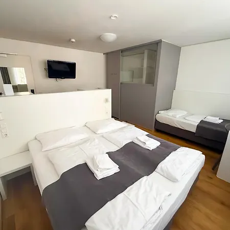 Szálloda Mk Bed & Breakfast Muenchen