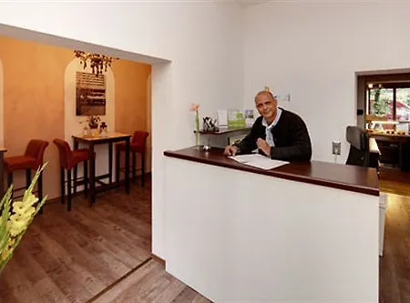 Mk Bed & Breakfast Muenchen Szálloda 2*